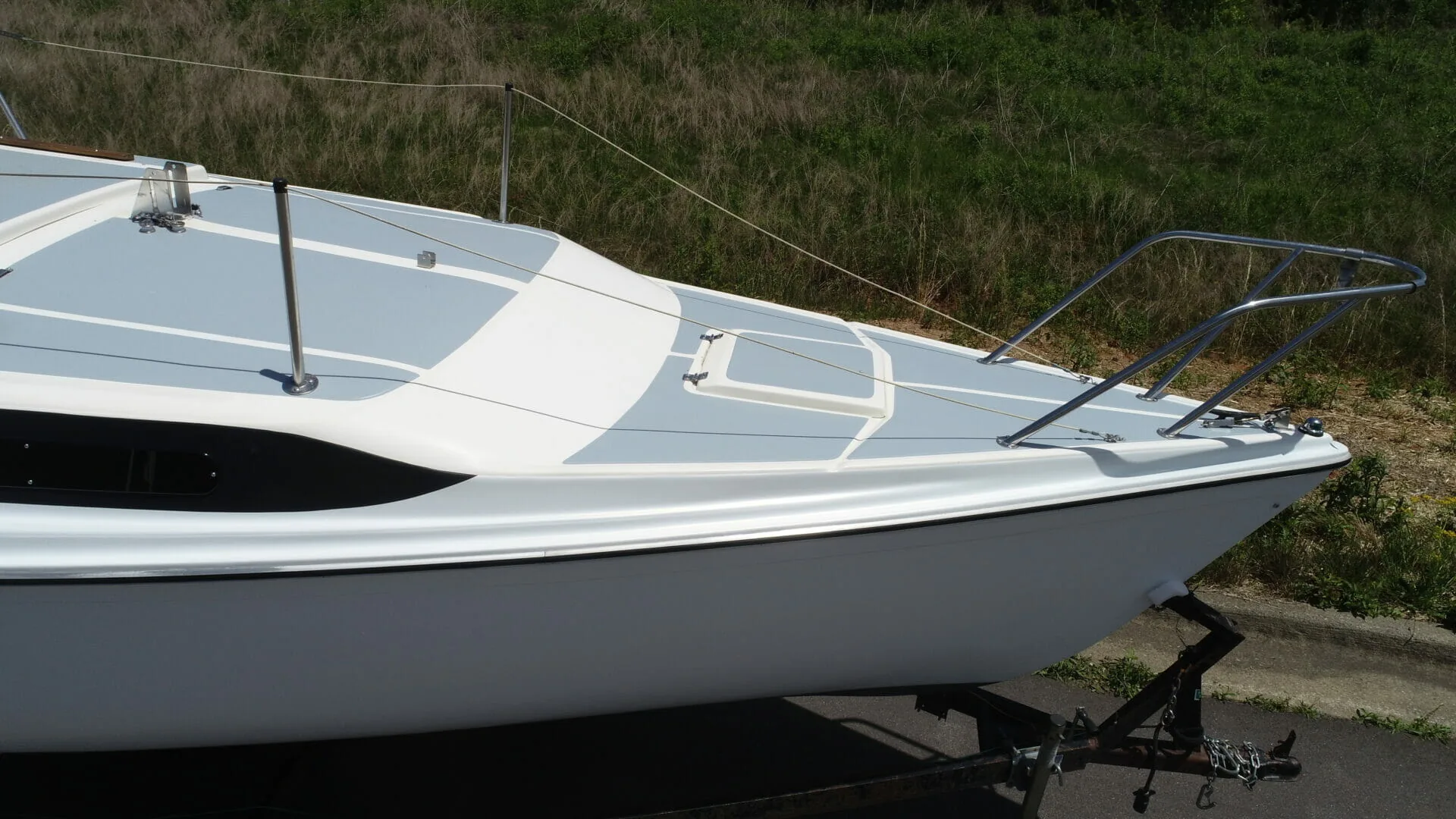 Sailboat bow detail wrap